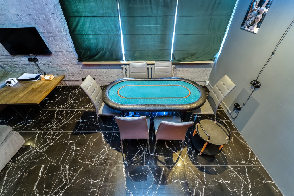 Зона игры в покер