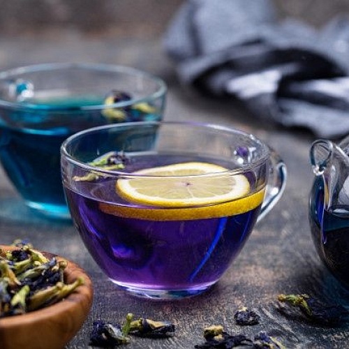 Синий чай Анчан в Данхилс Лаунж
